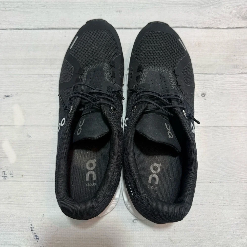 ON cloud 5 womens black shoes size 8